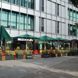 McDonald's - McDonald's en los bajos de la torre Inbisa