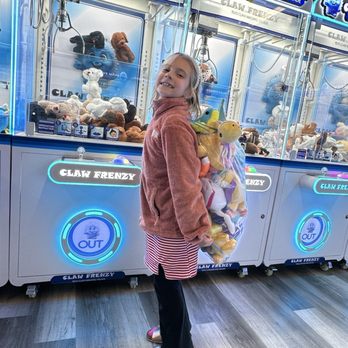 Claw Frenzy - My daughter with her winnings. - Arcades Near Me - Brookfield, Wisconsin Claw Frenzy - My daughter with her winnings. - Arcades Near Me - Brookfield, Wisconsin