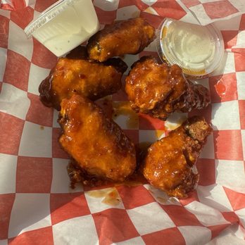 Thirsty's Beer Barn & More - Sweet Chili wings - Barbeque Near Me - Clyde, Texas