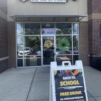 Mochinut Fishers - Bubble Tea Near Me - Fishers, Indiana