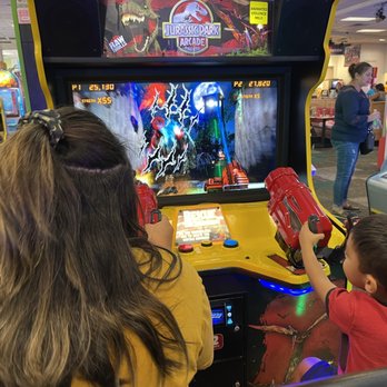Chuck E. Cheese - Games - Pizza Near Me - El Paso, Texas