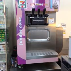 7-Eleven - Soft serve ice cream