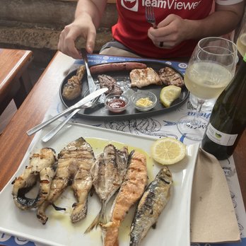 Floresta das Escadinhas - Mista de carne and mista de peixe (mixed meat and mixed fish) platters - Portuguese Near Me - Lisbon, 11