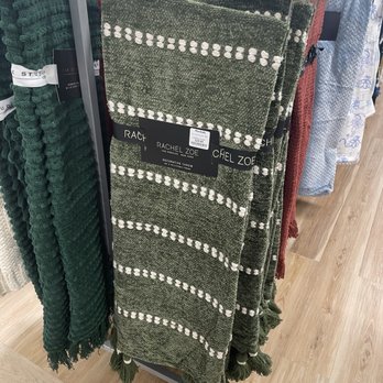 Marshalls - Blankets - Department Stores Near Me - Saint Louis, Missouri