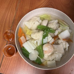Wonton Soup (L)