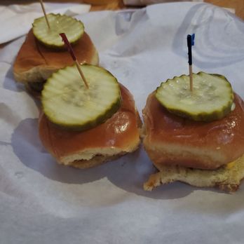 Murphy's Bleachers - Mini Burgers - Sports Bars Near Me - Chicago, Illinois