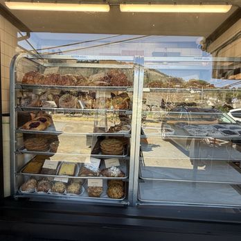 Parkside Cafe - American Near Me - Stinson Beach, California