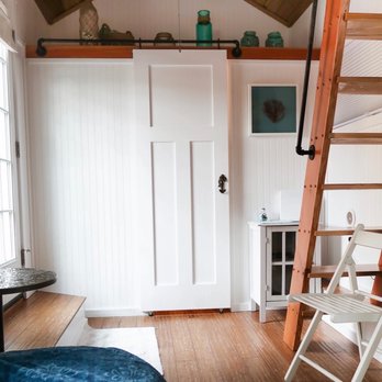 Tiny Digs Hotel - Tiny house interior - Hotels Near Me - Portland, Oregon Tiny Digs Hotel - Tiny house interior - Hotels Near Me - Portland, Oregon