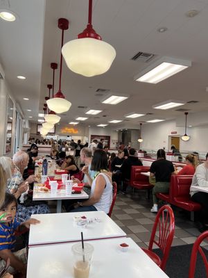 In-N-Out Burger by null