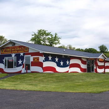 Venture Fireworks - Fireworks Near Me - Hudson, Wisconsin