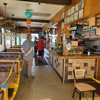Jim's Burgers - Dining room - Burgers Near Me - Bell, California Jim's Burgers - Dining room - Burgers Near Me - Bell, California