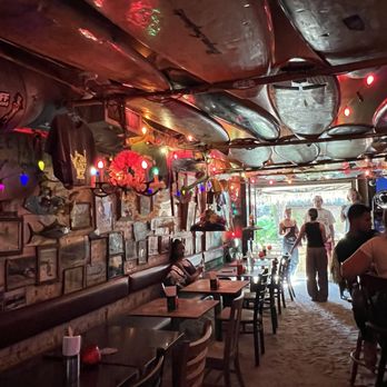 Surf Bar Seafood Restaurant & Grill - Seafood Near Me - Brooklyn, New York