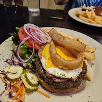 No Frill Bar and Grill - Wine Bars Near Me - Virginia Beach, Virginia