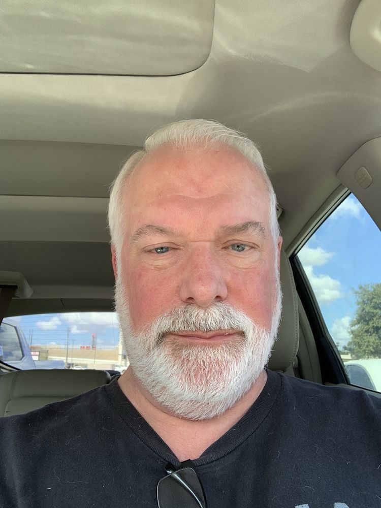 Primo’s Gentleman's Barbershop Logo