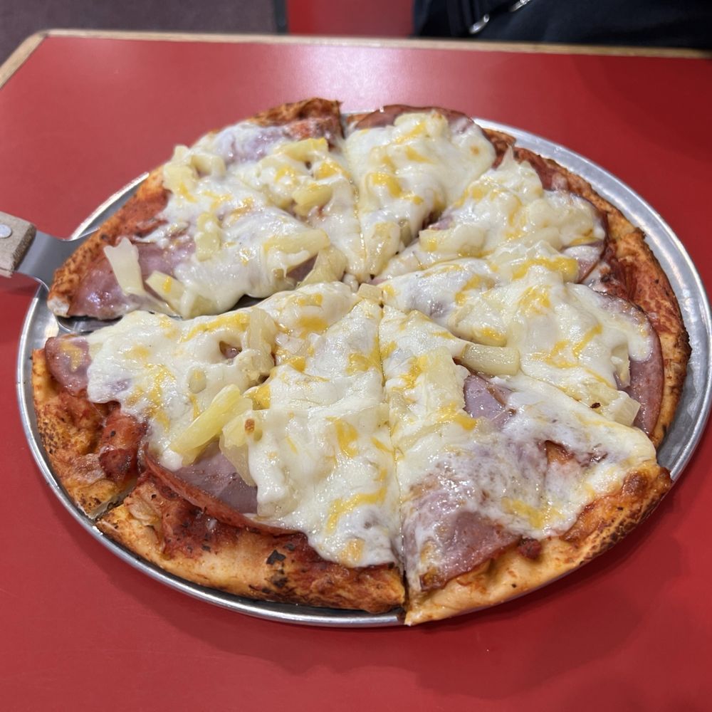 Chico's Pizza Parlor - Small Hawaiian. - Pizza Near Me - Seaview, Washington