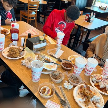 Smithfield's Chicken 'N Bar-B-Q - Team 216 eating at Smith field barbecue - Barbeque Near Me - Jacksonville, North Carolina Smithfield's Chicken 'N Bar-B-Q - Team 216 eating at Smith field barbecue - Barbeque Near Me - Jacksonville, North Carolina