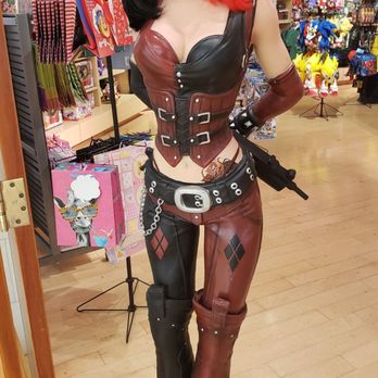 Cutie - Cool Statute - Toy Stores Near Me - Fort Lauderdale, Florida