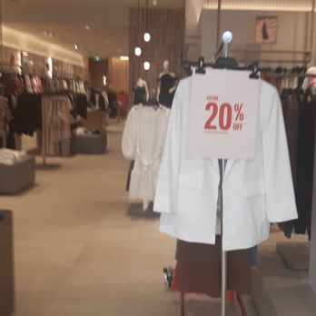 Melanie Lyne - Women's Clothing Near Me - Edmonton, Alberta Melanie Lyne - Women's Clothing Near Me - Edmonton, Alberta