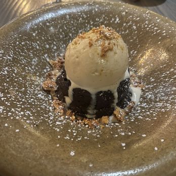 Pez Coastal Kitchen - Chocolate cake - Seafood Near Me - Pasadena, California Pez Coastal Kitchen - Chocolate cake - Seafood Near Me - Pasadena, California