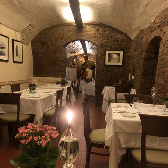 Ristorante Dorando' - Intimate setting, romantic - Italian Near Me - S. Gimignano, SI Ristorante Dorando' - Intimate setting, romantic - Italian Near Me - S. Gimignano, SI