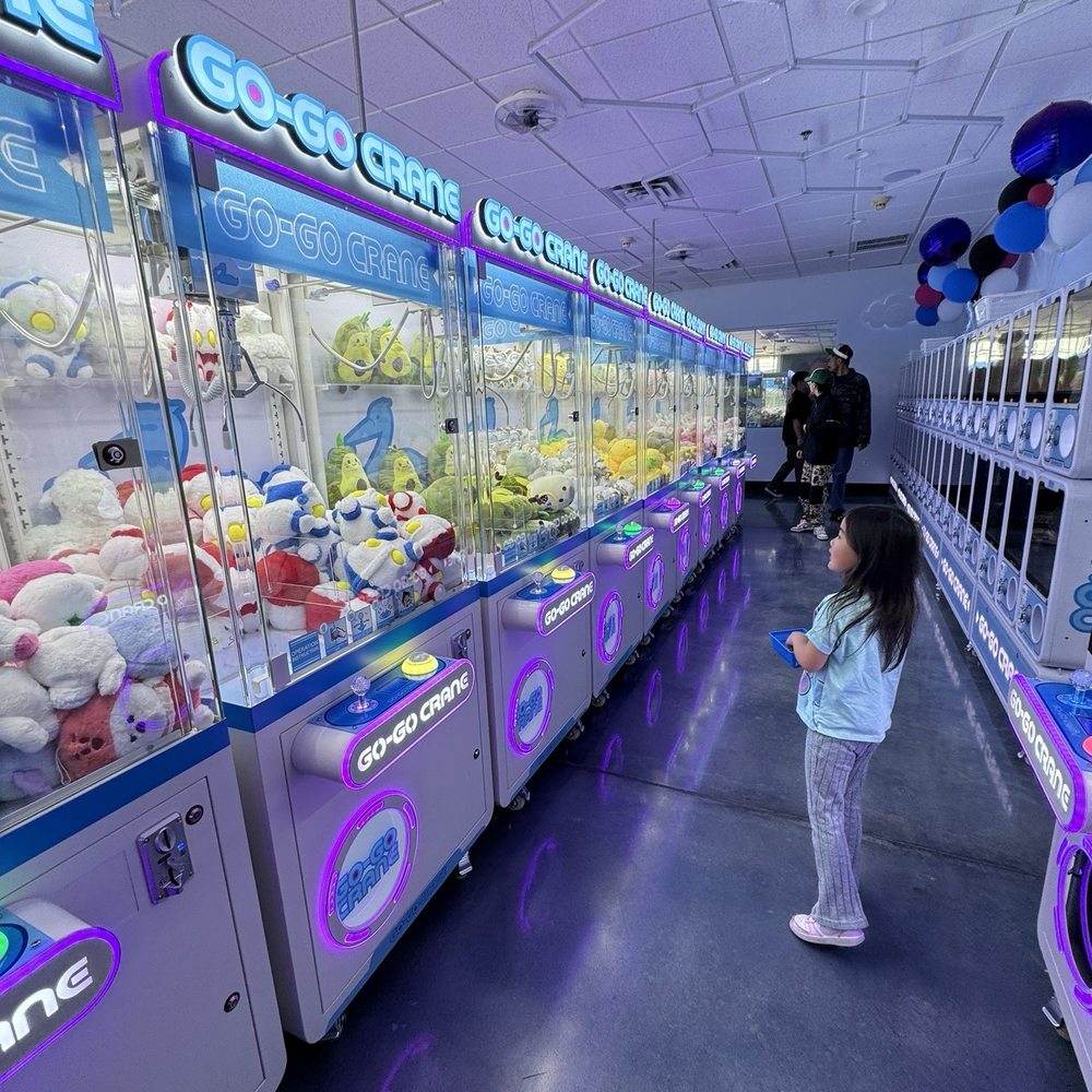 Go Go Crane - Arcades Near Me - Las Vegas, Nevada Go Go Crane - Arcades Near Me - Las Vegas, Nevada