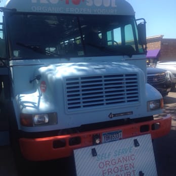 Fro-Yo Soul - the front of a bus - Food Trucks Near Me