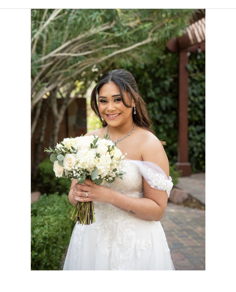 Lynelle & Co Beauty Logo