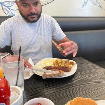 The Hive - Breakfast & Brunch Near Me - Erlanger, Kentucky