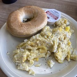 Scoops N Smiles Cafe - Scrambled eggs and Bagel