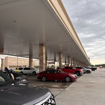 Buc-ee's - Gas Stations Near Me - Hillsboro, Texas