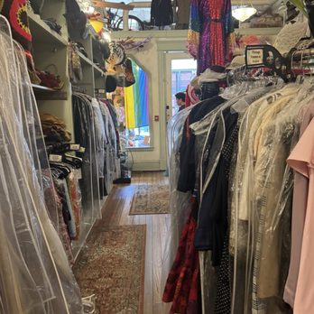 La France - Antiques Near Me - Tampa, Florida