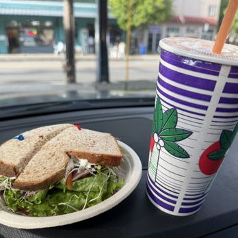 Andy's Sandwiches & Smoothies - Roast Beef Sandwich and homemade Guava Smoothie. - Sandwiches Near Me - Honolulu, Hawaii