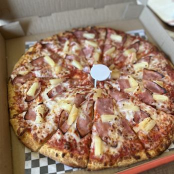 Cali Bros Pizza - Canadian bacon and pineapple pizza - Chicken Wings Near Me - Fresno, California