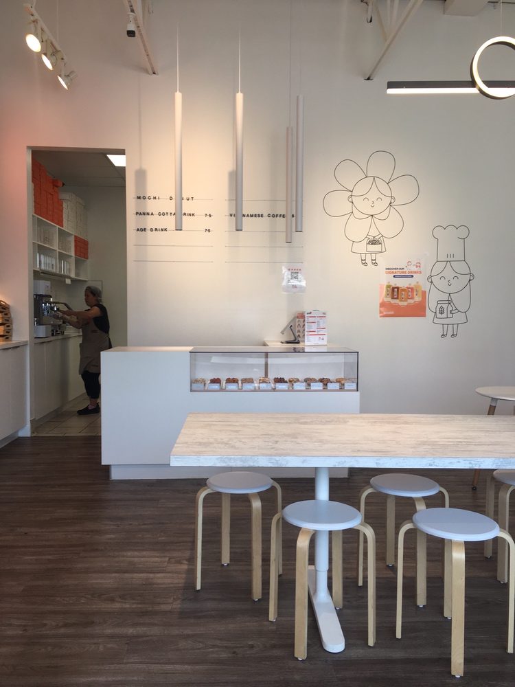 UMAIDO DONUTS Updated September 2024 555 Balmoral St, Winnipeg