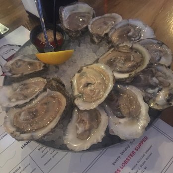 Lee's Pint & Shell - 50 cent oysters - Bars Near Me - Baltimore, Maryland