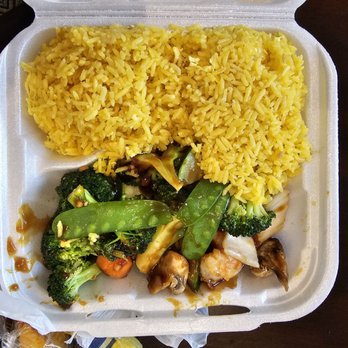 Panda Cafe - Chicken with Vegetables - Chinese Near Me - Roswell, Georgia