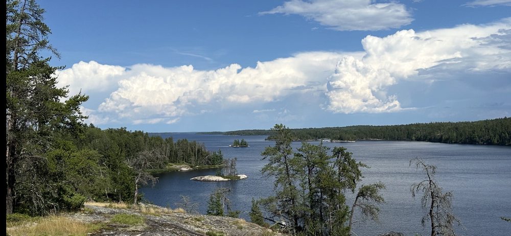 Rainy Lake Guiding Logo