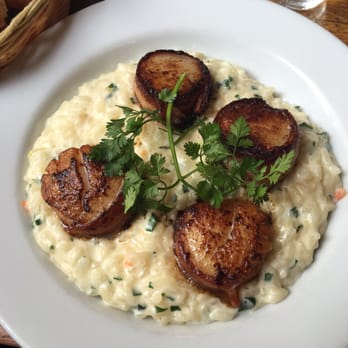 Le Temps des Cerises - scallop risotto - French Near Me - Paris, 75