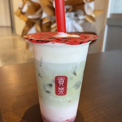 Gong Cha Sugar Land - Strawberry Matcha Latte with Milk Foam
