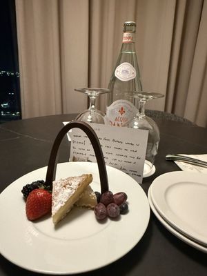 Four Seasons Hotel St. Louis by null