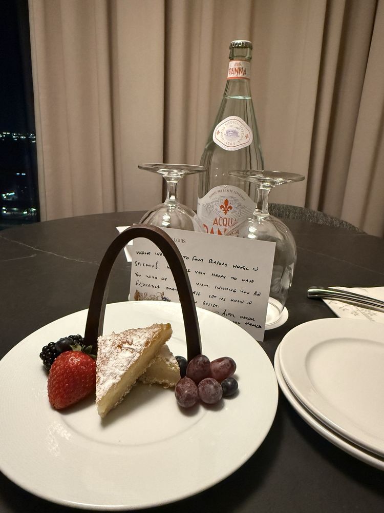 Four Seasons Hotel - wedding in Saint Louis, MO