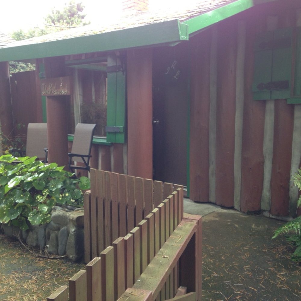 Ireland's Rustic Lodges - The Redwood private lodge - Hotels Near Me - Gold Beach, Oregon Ireland's Rustic Lodges - The Redwood private lodge - Hotels Near Me - Gold Beach, Oregon