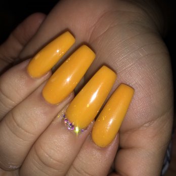 Luxe Nails And Spa - Nail Salons Near Me - Modesto, California
