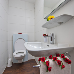 Restaurant-Pizzeria Channa - Ferienwohnung WC