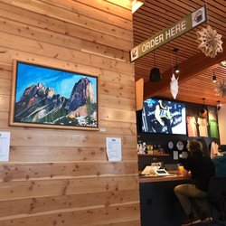 Mazama Public House - Bar