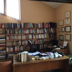 Ellen Kanner Phd Clinical Psychologist - Desk area | Addiction therapy