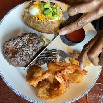 Red Lobster - Ultimate Lobsterfest Surf and Turf - Seafood Near Me - Atlanta, Georgia Red Lobster - Ultimate Lobsterfest Surf and Turf - Seafood Near Me - Atlanta, Georgia