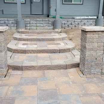 Three Men and a Mower, LLC - Outdoor seating area with surrounding wall - Landscaping Near Me - Oak Harbor, Washington Three Men and a Mower, LLC - Outdoor seating area with surrounding wall - Landscaping Near Me - Oak Harbor, Washington
