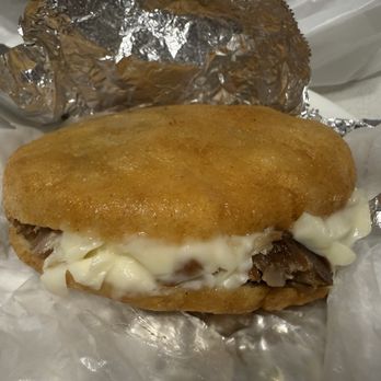 Viva Mi Arepa - Chicharron arepa - Venezuelan Near Me - Boston, Massachusetts Viva Mi Arepa - Chicharron arepa - Venezuelan Near Me - Boston, Massachusetts
