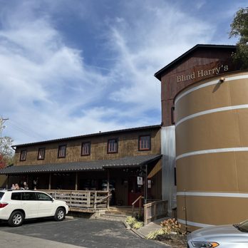 Brown Barrel - Front of restaurant - American Near Me - Midway, Kentucky